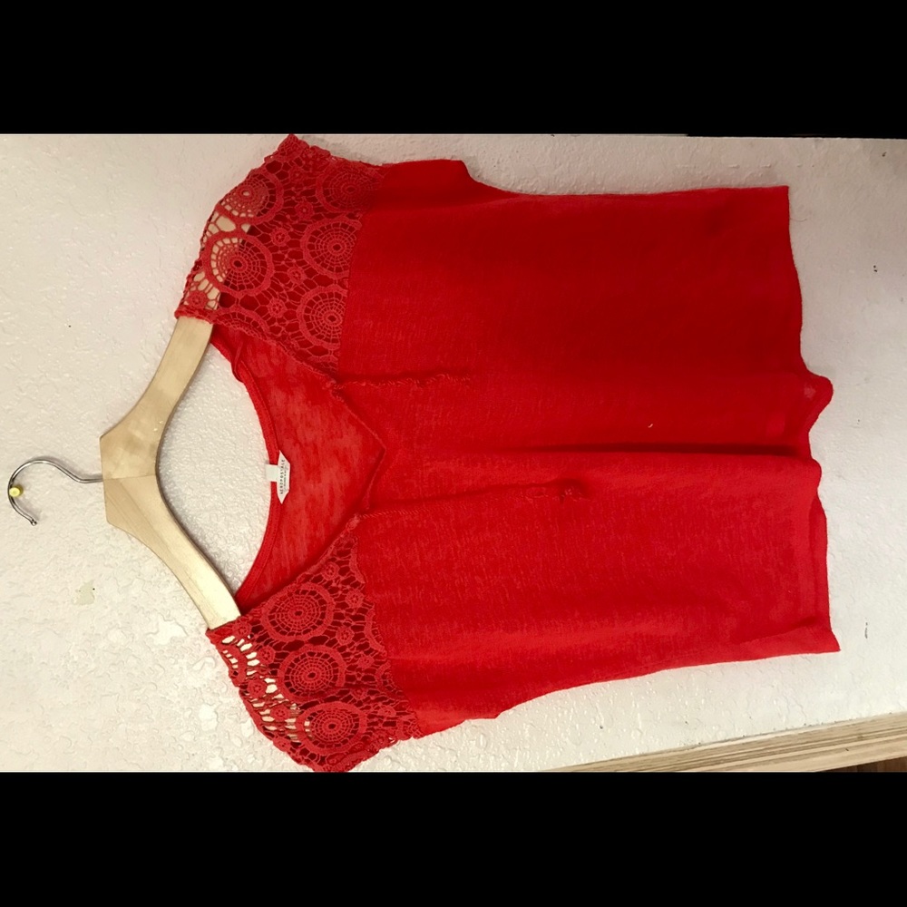 Coral top